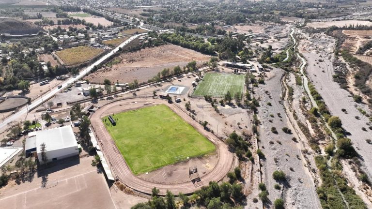 IMG-20250604-WA0043-768x432 Gobierno regional anuncia inversión habitacional y nuevo estadio para Vicuña